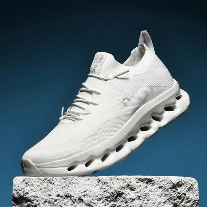 ON Cloudtilt Surge | Sneaker leggera e confortevole