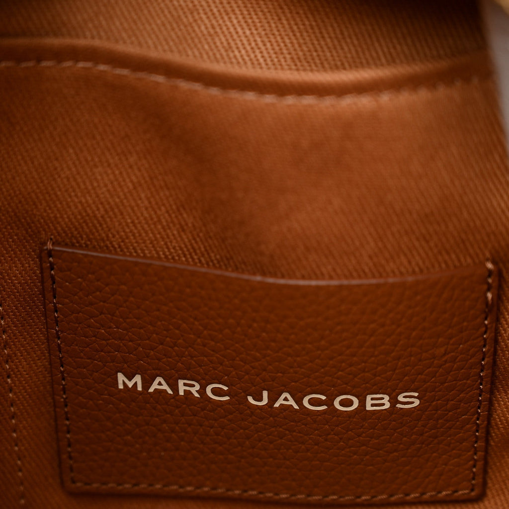 Marc Jacobs The Leather Medium Tote Bag - Argan Oil