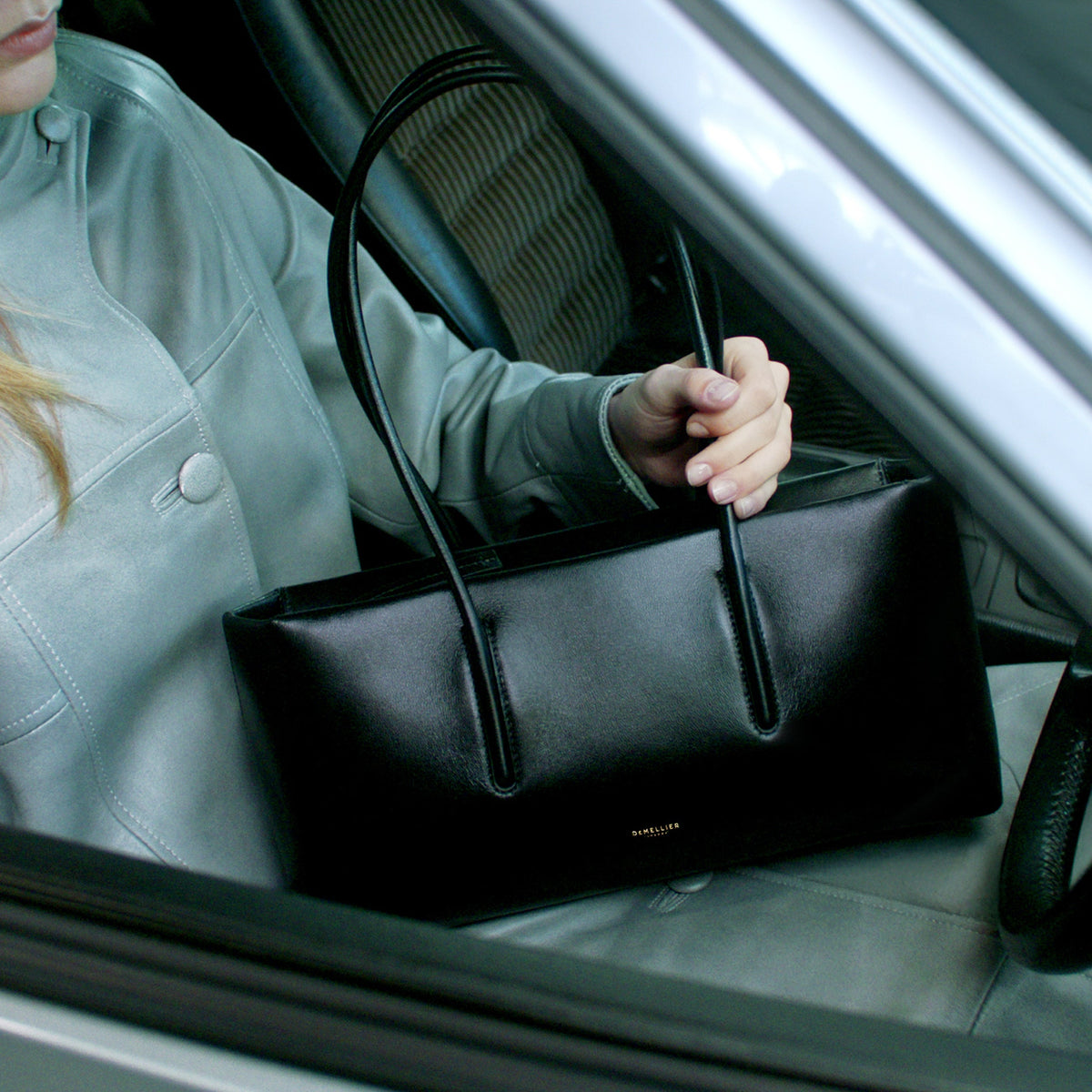 DeMellier The Stockholm Shoulder - Black Fine Grain