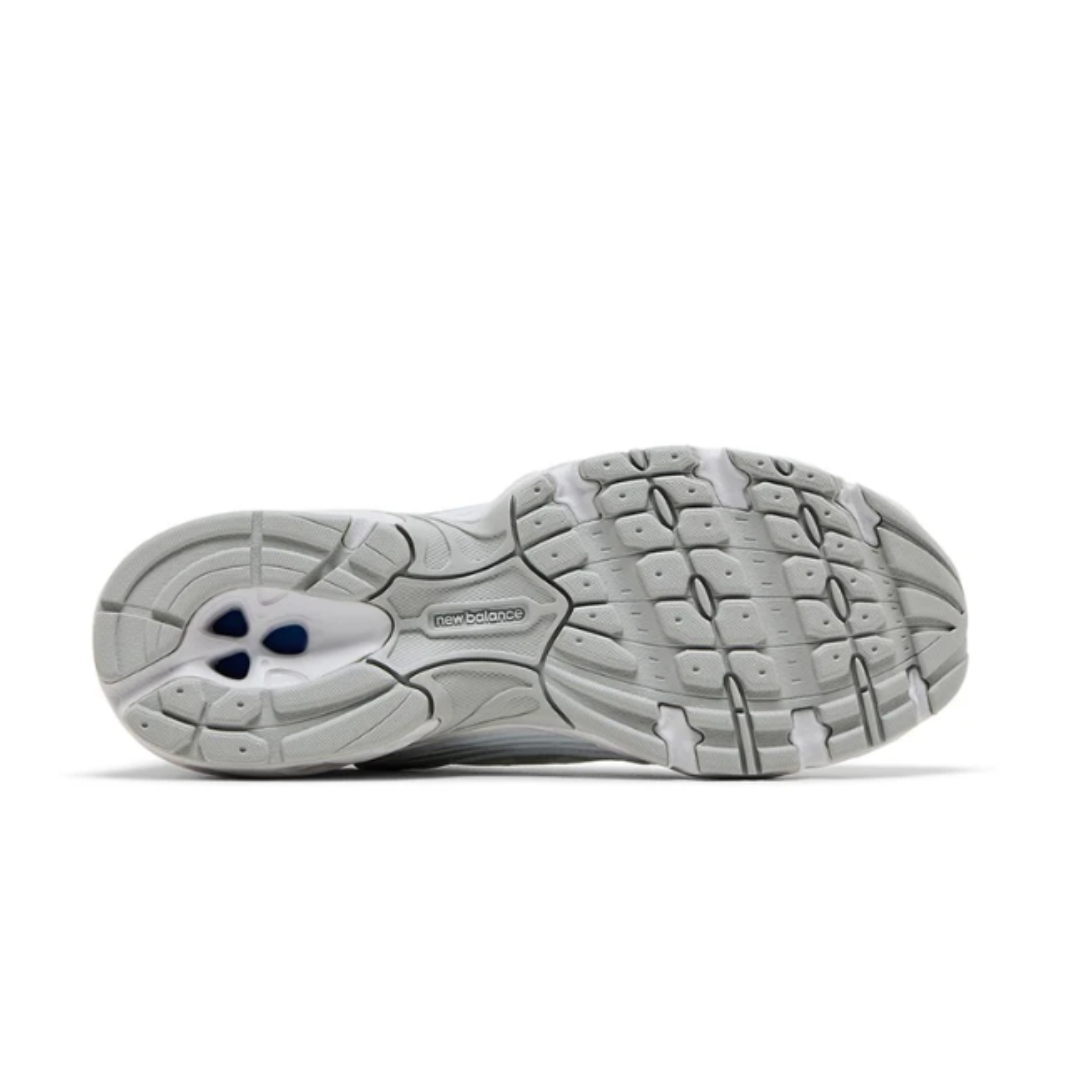 New Balance 530 - White / Silver Polka Dots