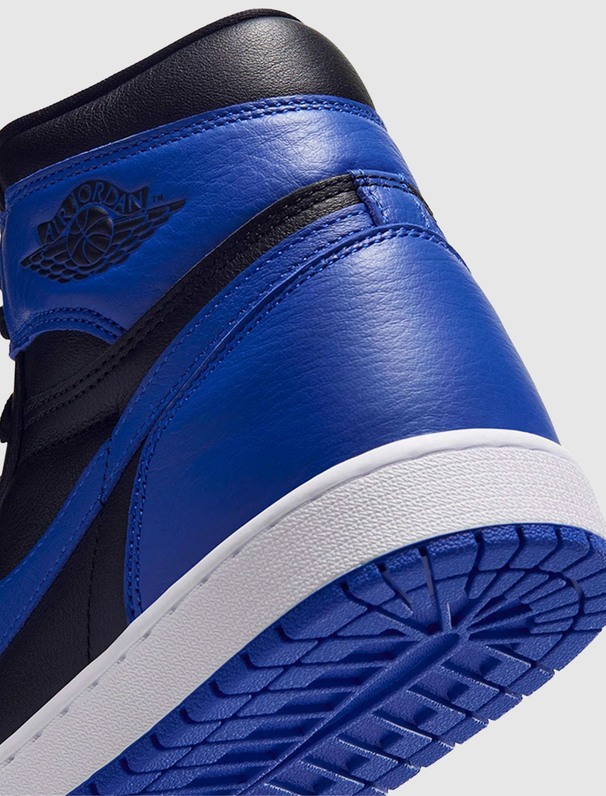 Air Jordan 1 Retro High OG - Black / Game Royal / White
