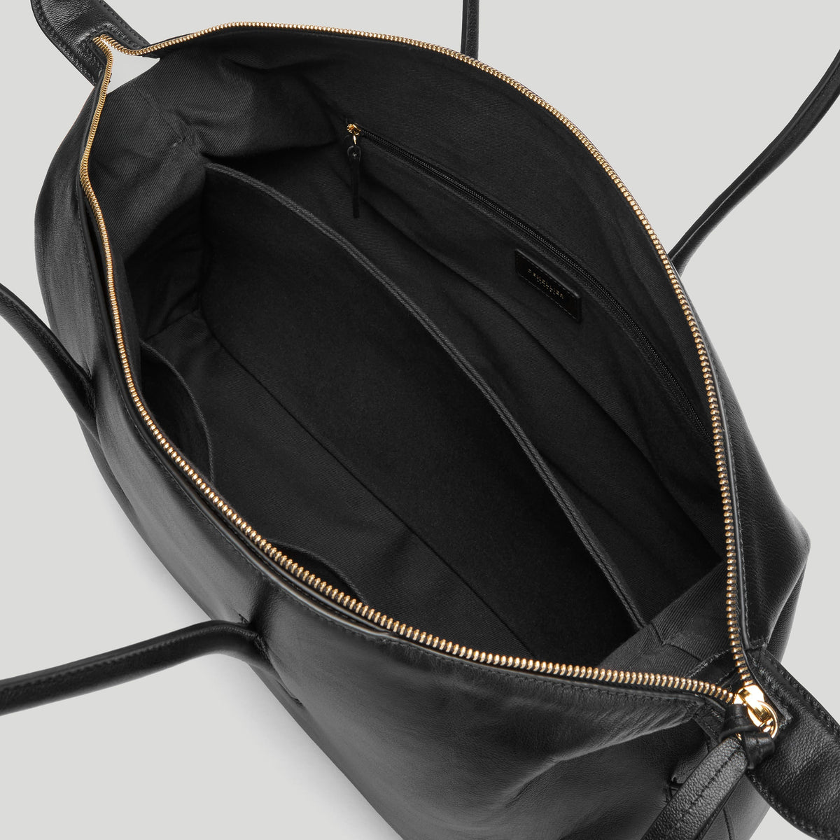 DeMellier The Stockholm - Black Fine Grain