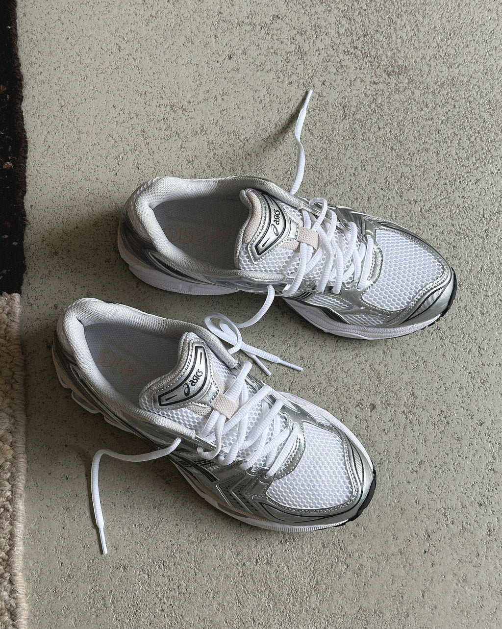 ASICS Gel-Kayano 14 - White / Graphite Grey