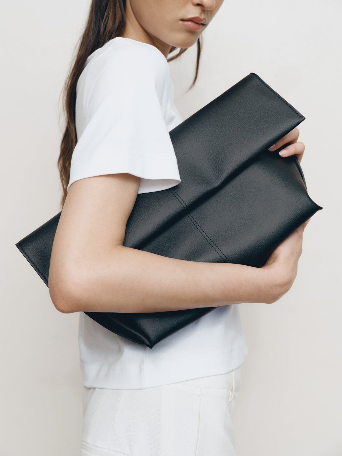 Freja New York Seamed Clutch - Black