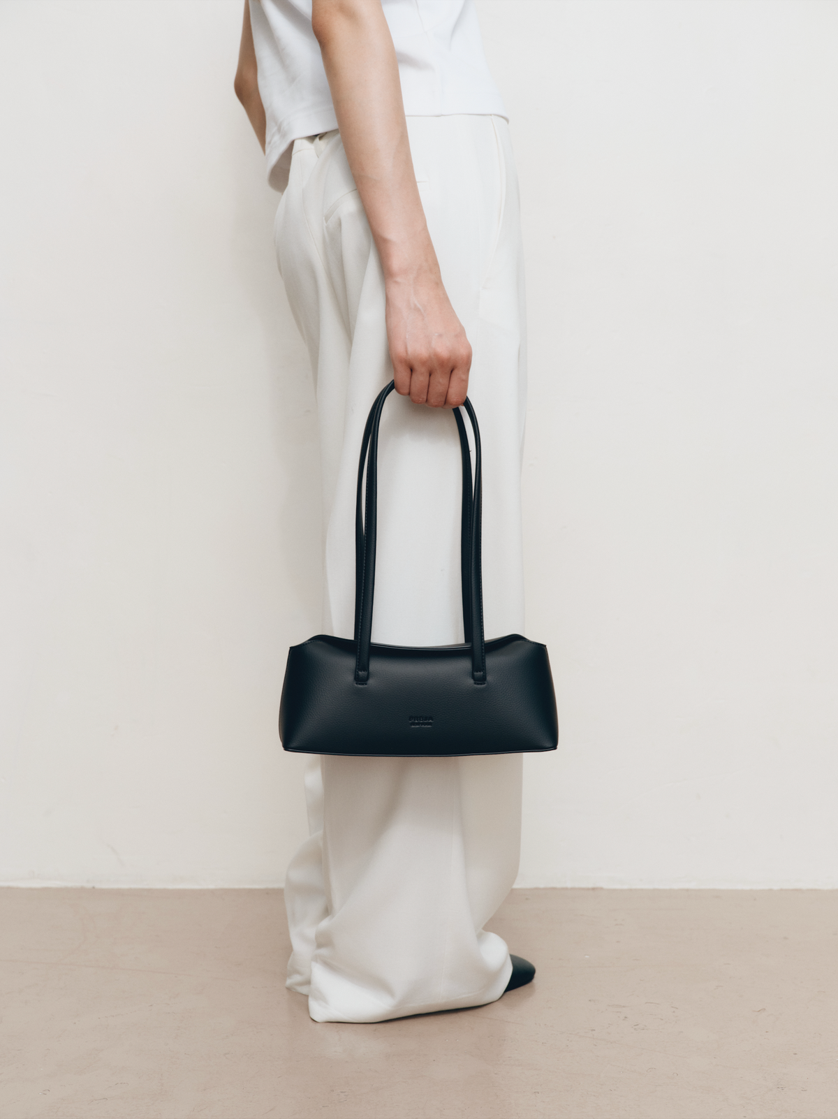 Freja New York Mini Chrystie Bag - Black