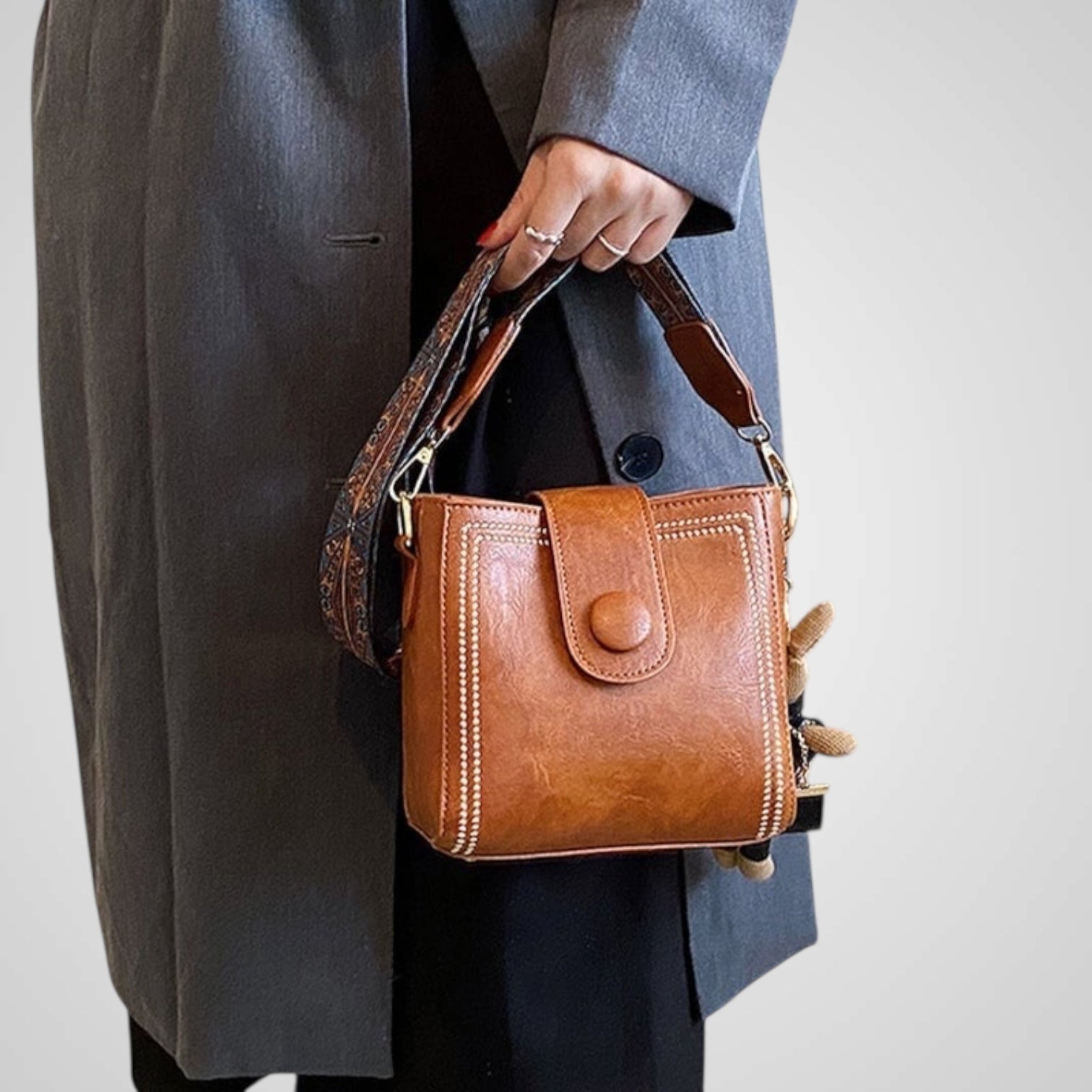 Urine | Sac rétro avec bandoulière large ajustable
