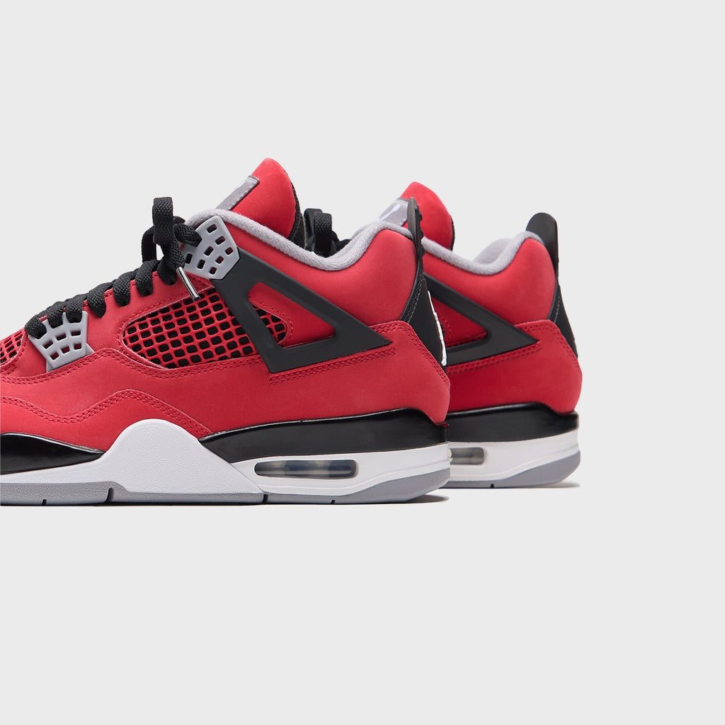 Air Jordan 4 Retro - Fire Red / White / Black / Cement Grey