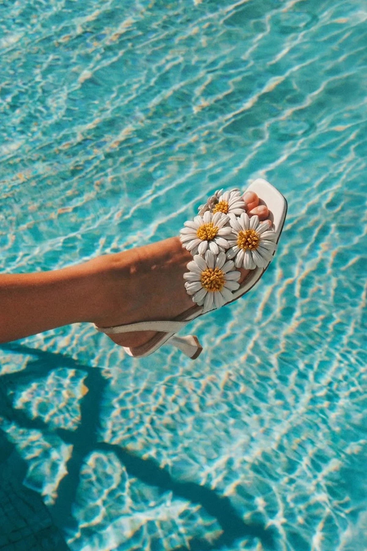 Larroudé Fiore Sandal - Ivory Leather