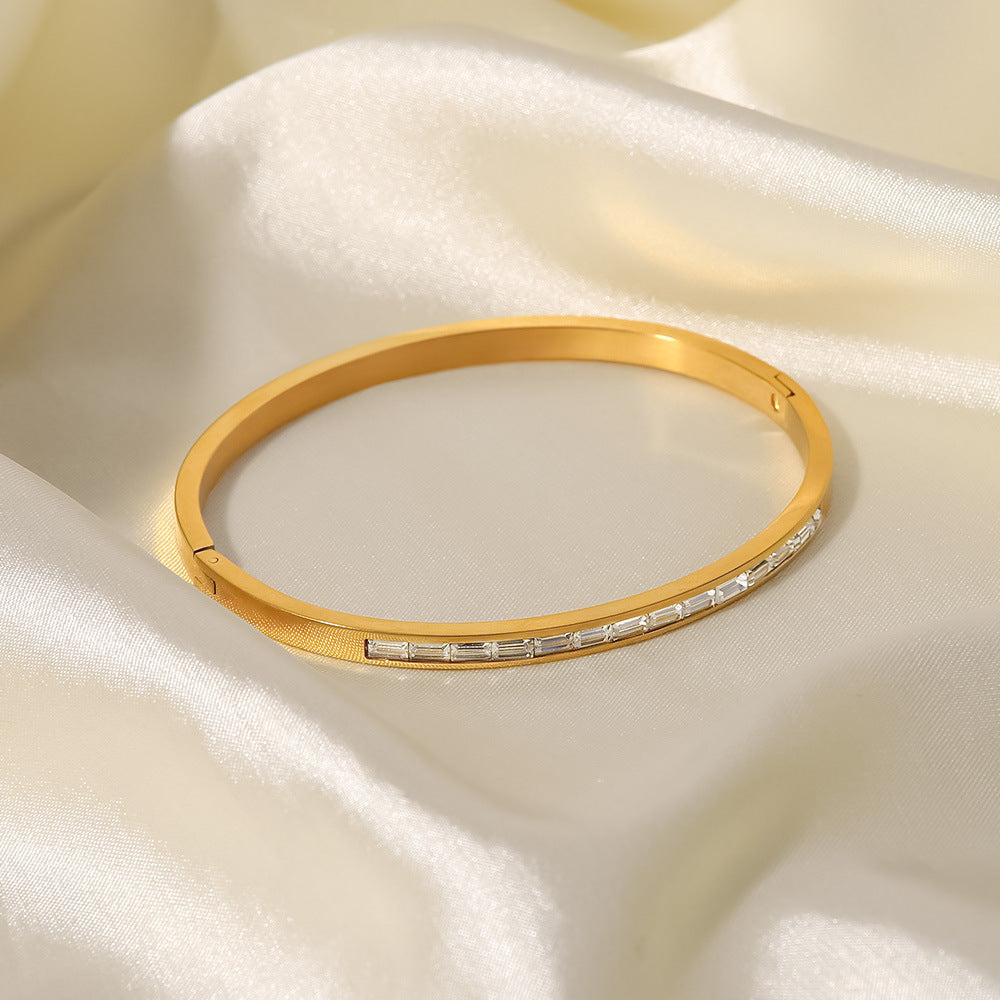 Jonc Grace élégant en or à diamants pour femme