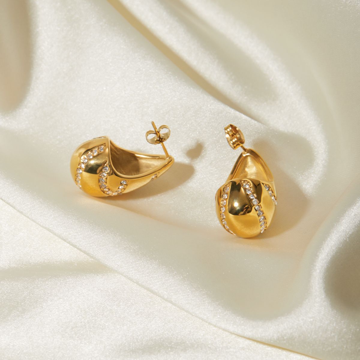 Boucles d'oreilles Linnea en or à diamants