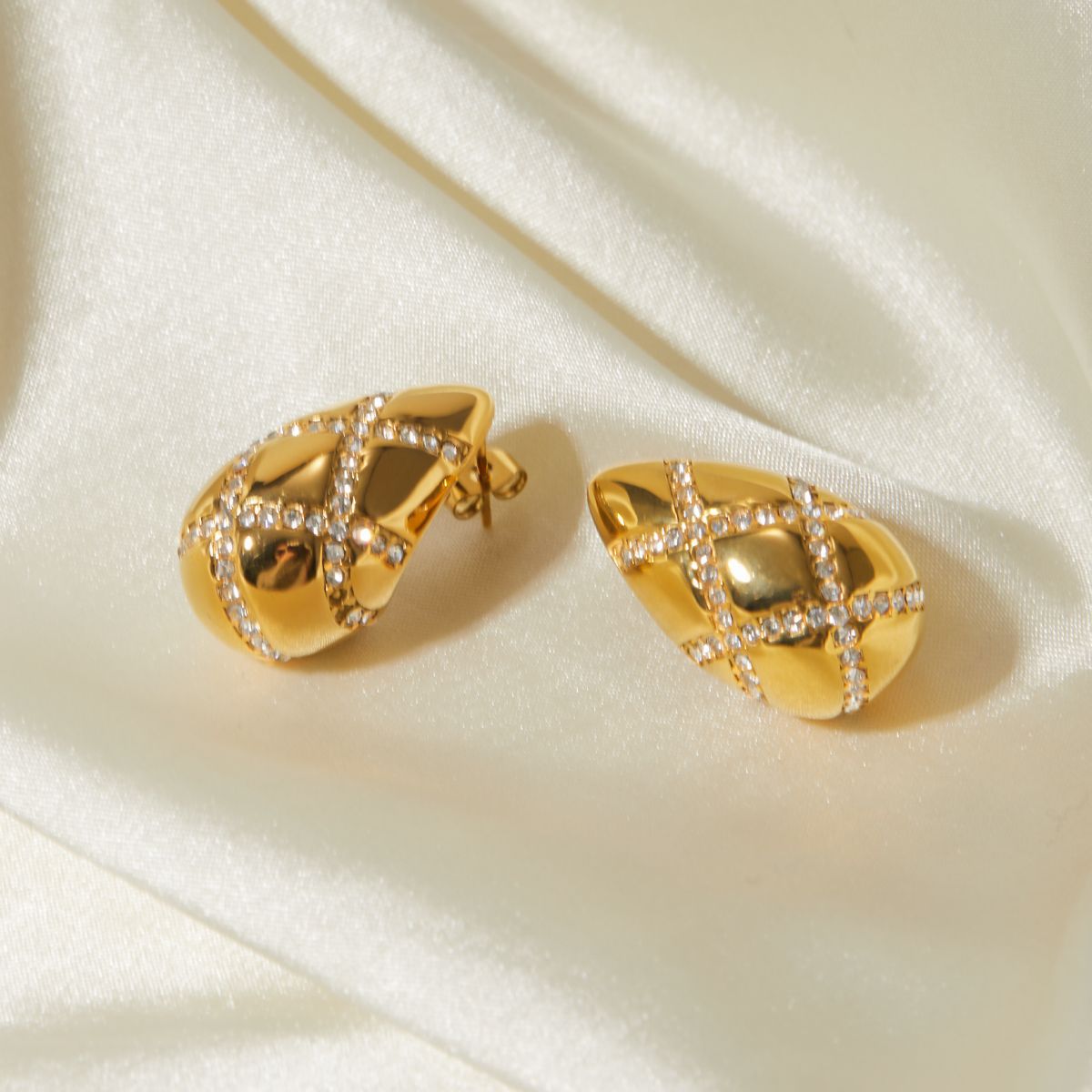 Boucles d'oreilles Linnea en or à diamants