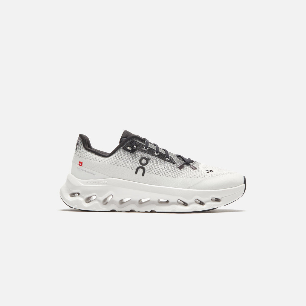 On Cloudtilt Women's - Black / Ivory