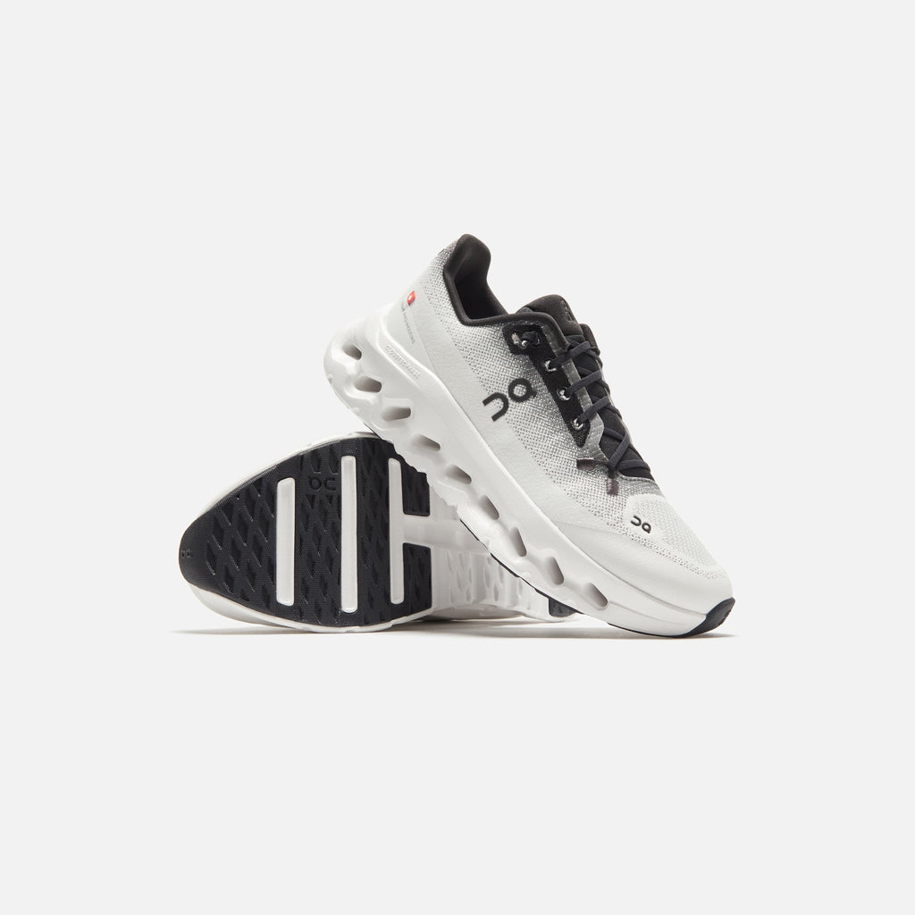 On Cloudtilt Women's - Black / Ivory