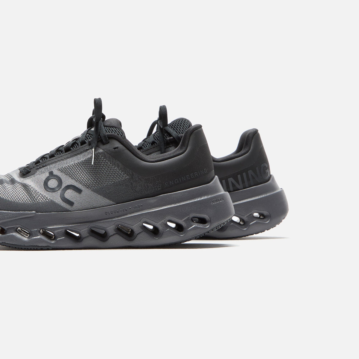 On Cloudsurfer Women's - Black / Eclipse