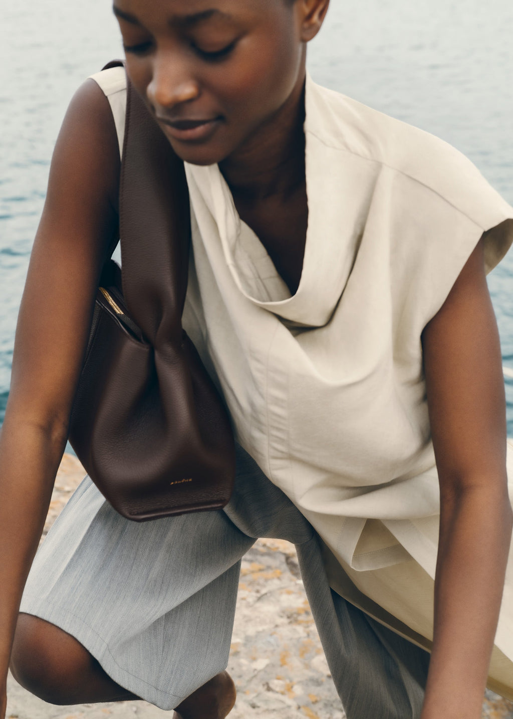 Polène Numéro Neuf East West - Ébène Grainé