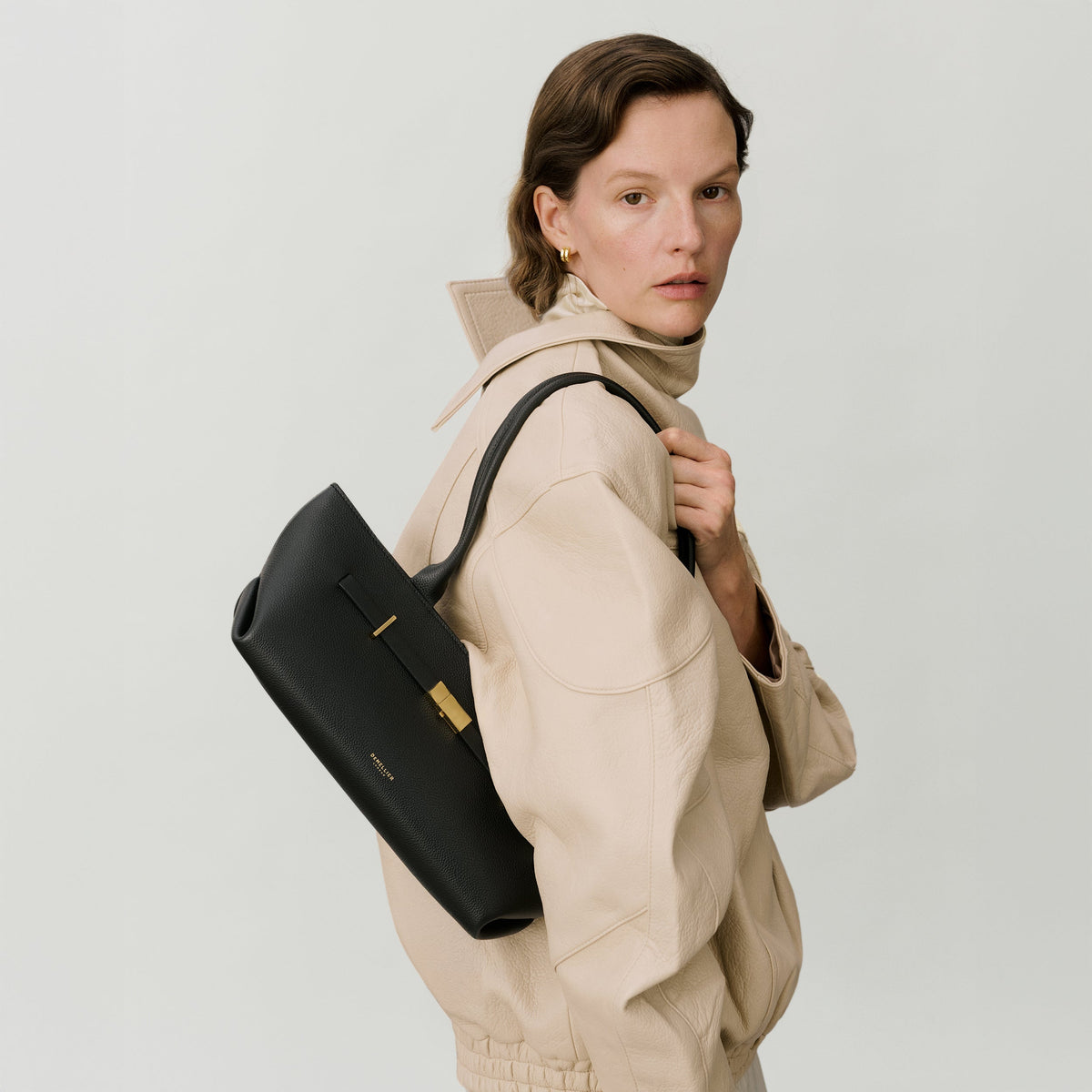 DeMellier The New York Shoulder - Tan Small Grain
