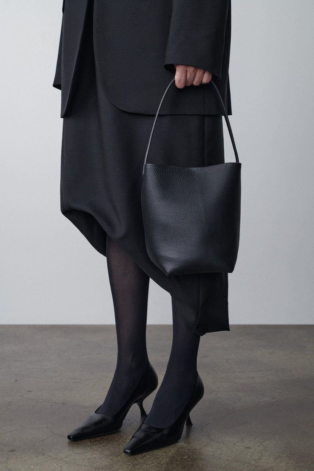 The Row Small N/S Park Tote Bag - Black