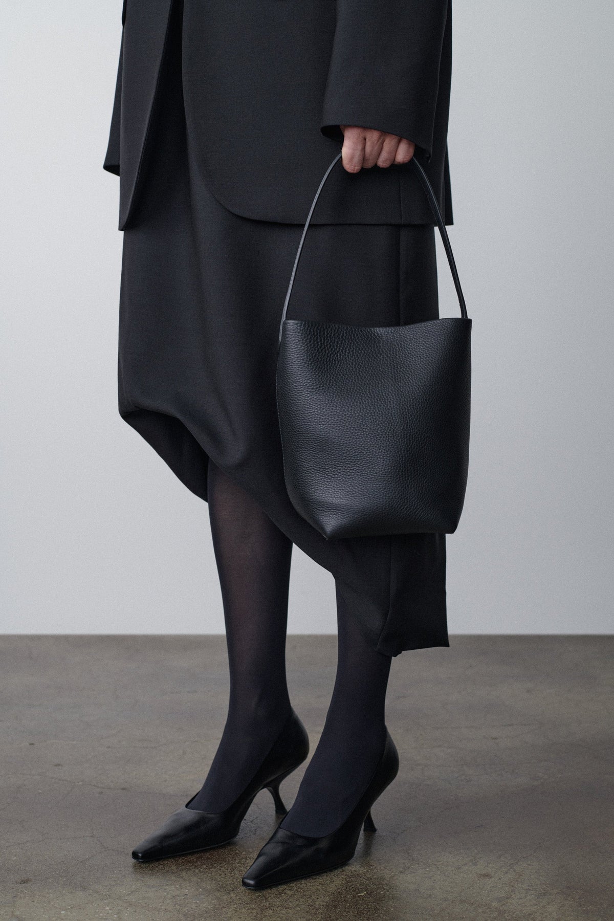 The Row Small N/S Park Tote Bag - Black