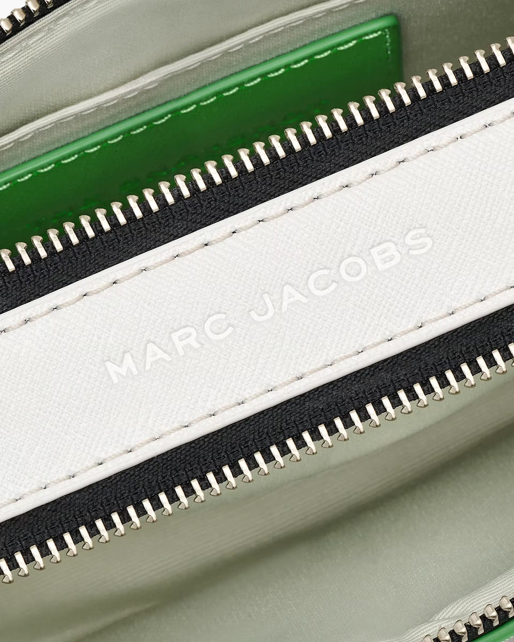 MARC JACOBS | Le Snapshot