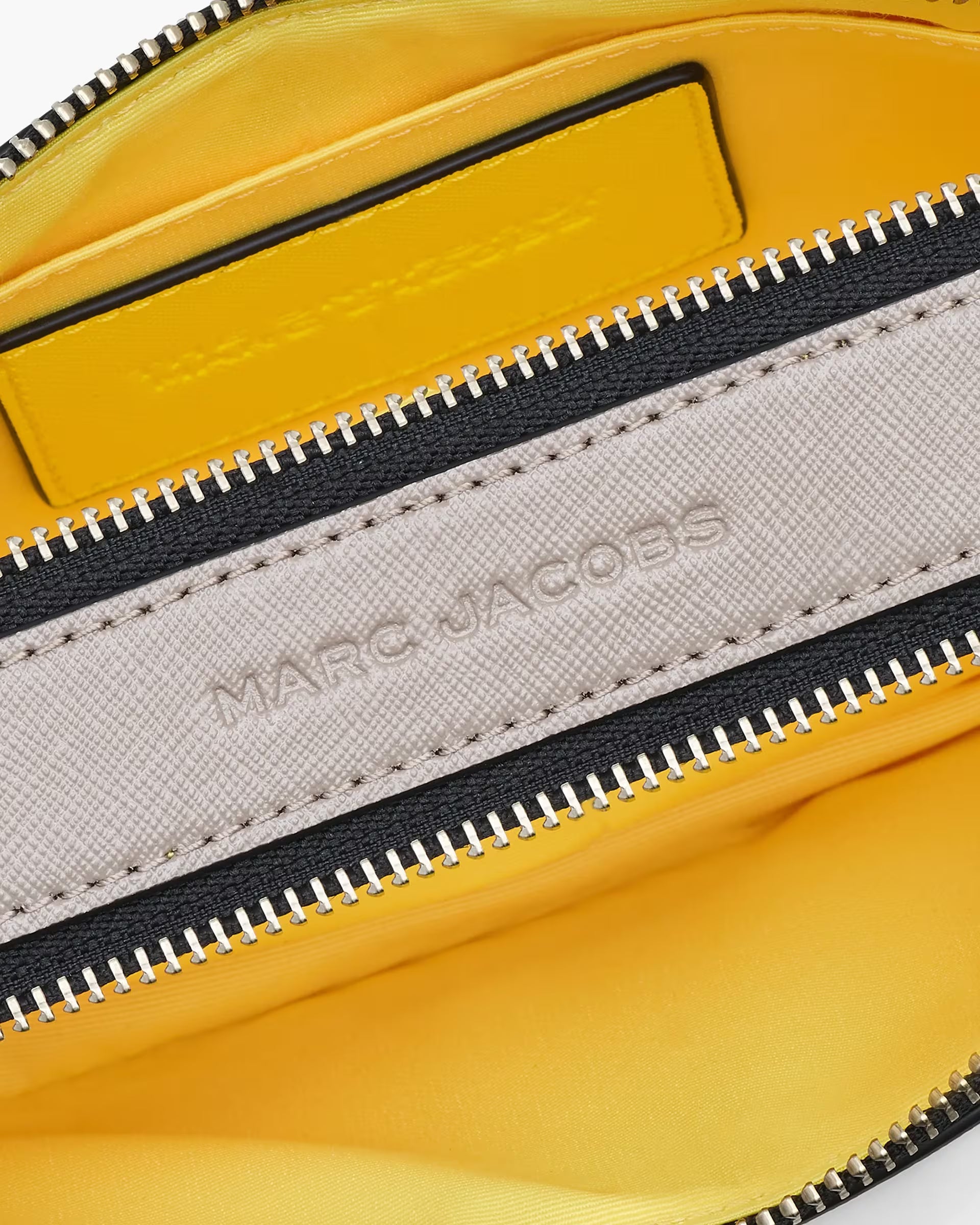 MARC JACOBS | Le Snapshot