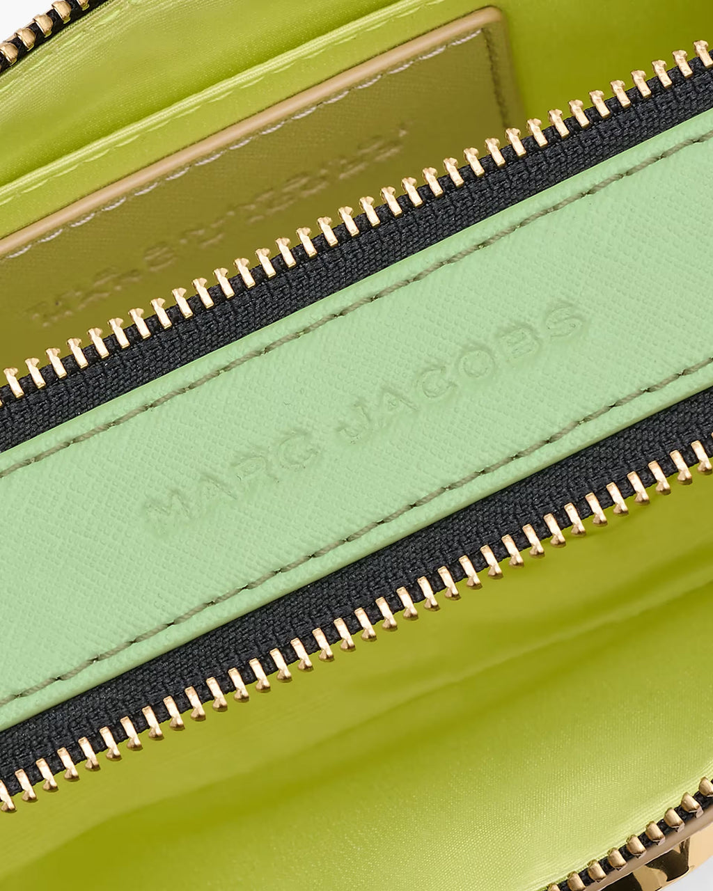 MARC JACOBS | Le Snapshot