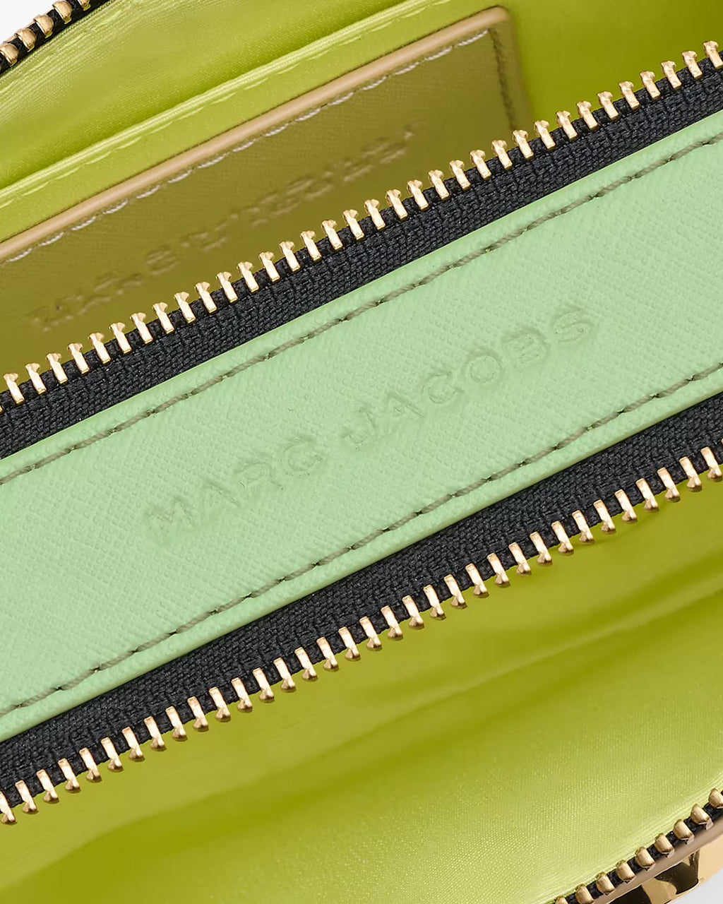 MARC JACOBS | Le Snapshot