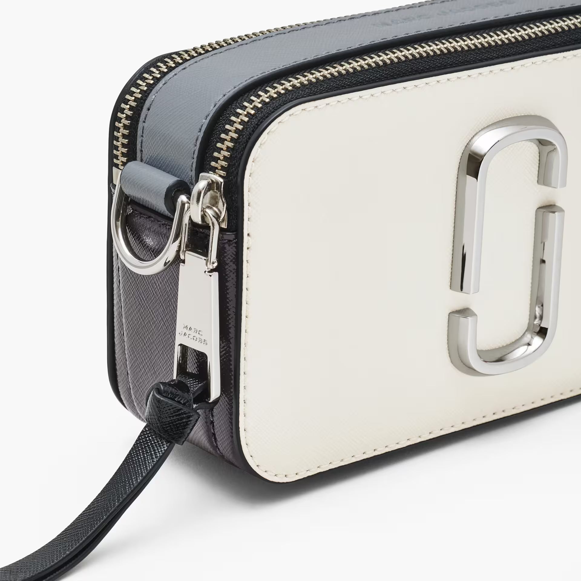 MARC JACOBS | Le Snapshot