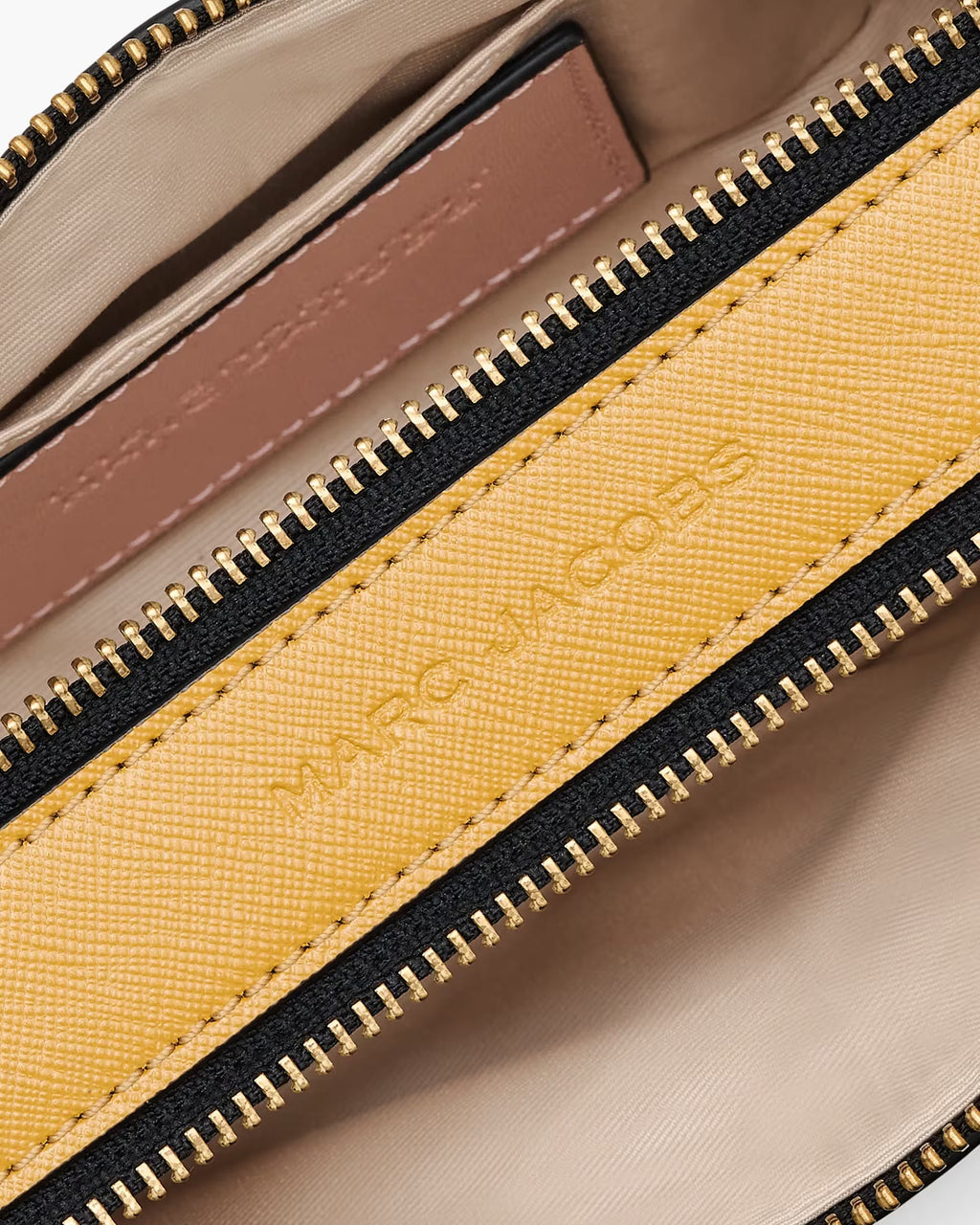 MARC JACOBS | Le Snapshot