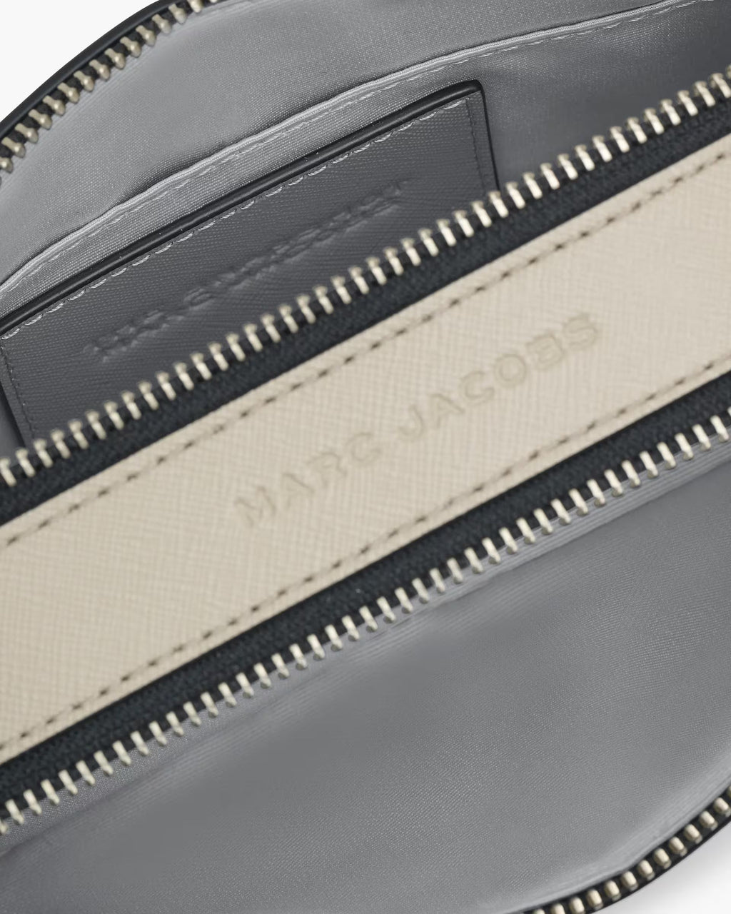 MARC JACOBS | Le Snapshot