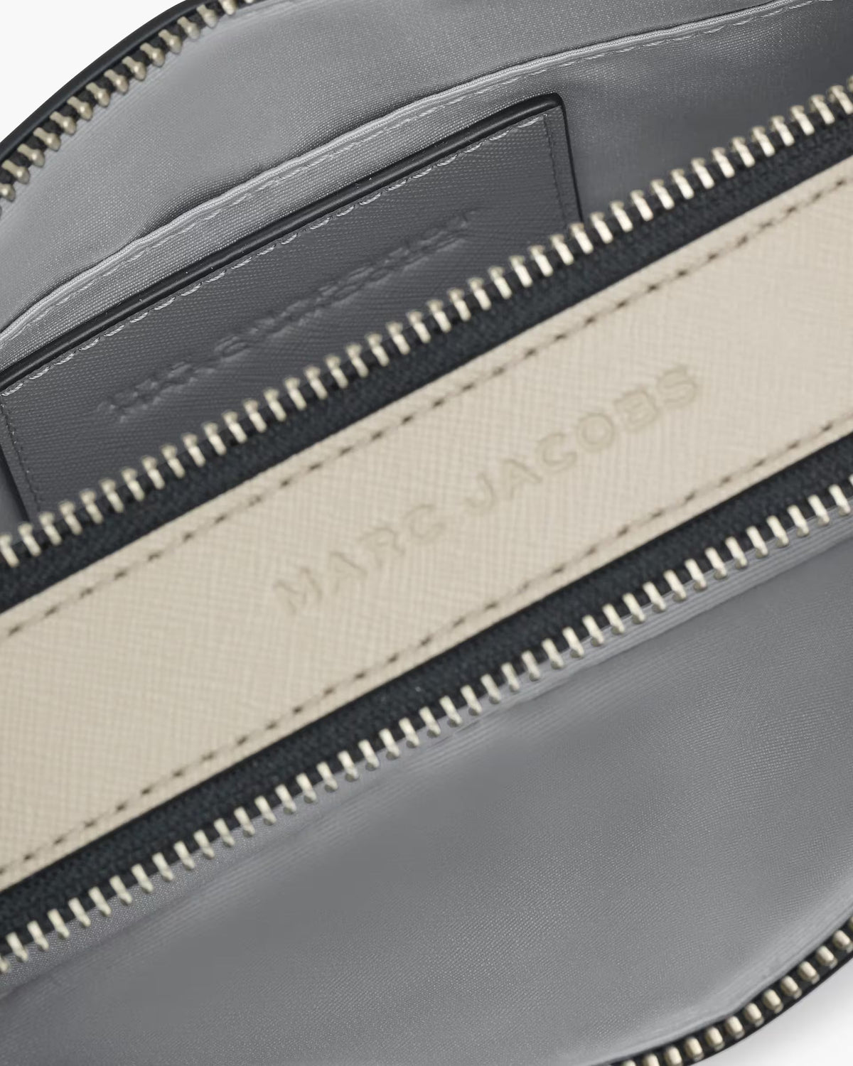 MARC JACOBS | Le Snapshot