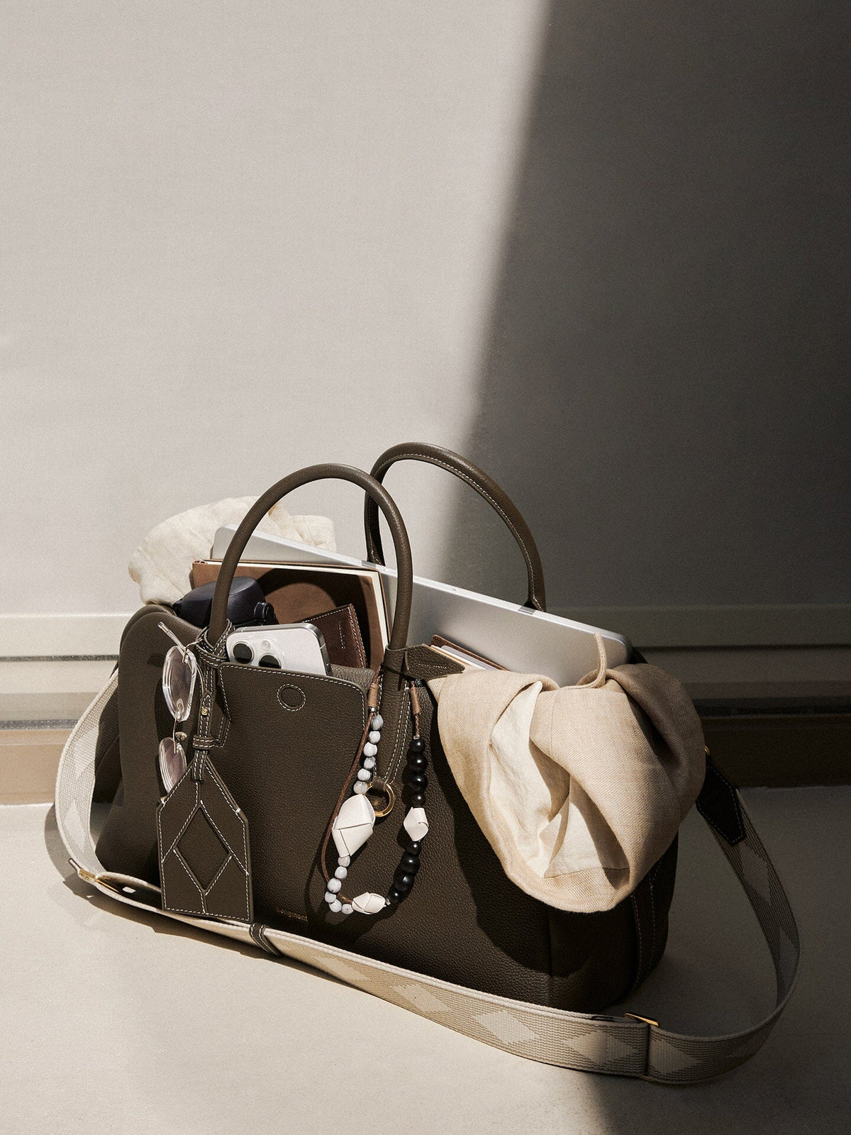 Songmont Large Yore Bowling Bag - Ebony