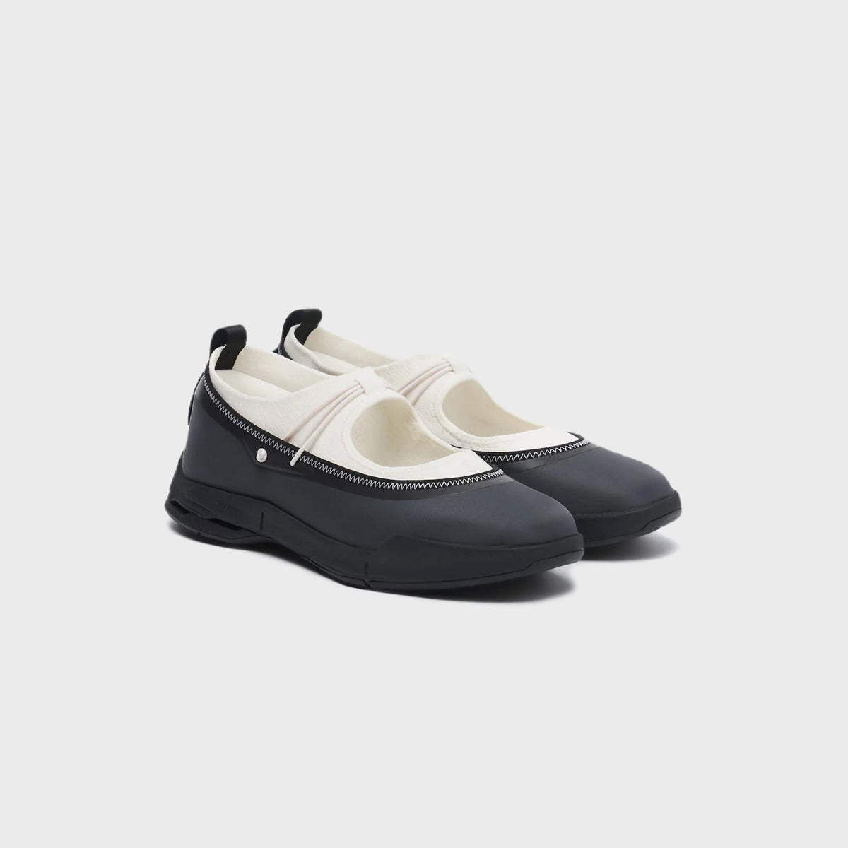 On Cloudnova Women's - Black / Ivory