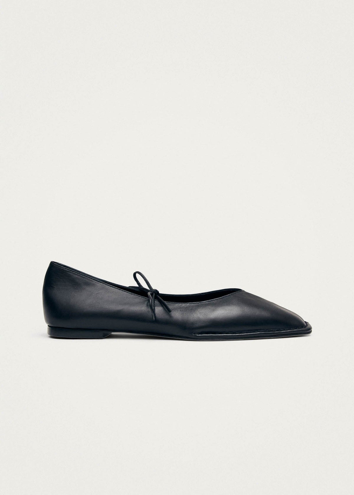 Alohas Sway Leather Ballet Flats - Black